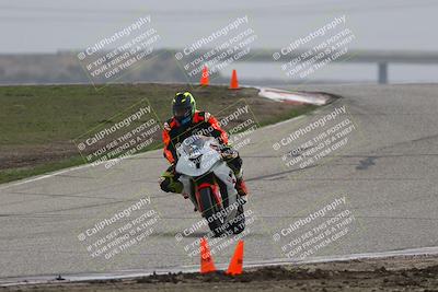 media/Nov-29-2025-TrackDaz (Sat) [[10ae2d9bce]]/B Group/Session 3 (Outside Grapevine)/